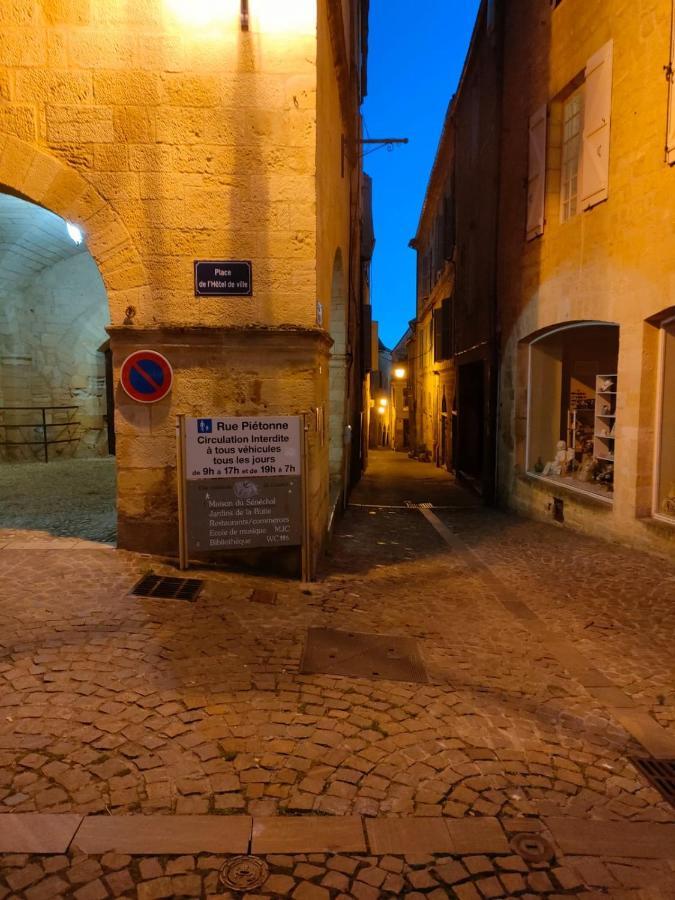 Maison De Caractere Au Coeur De La Cite Medievale De Gourdon Bagian luar foto